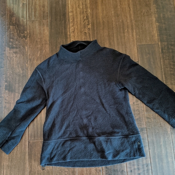 Lululemon On Repeat Mock Neck - Picture 3 of 9